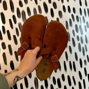 NWOT Boston Mink Birkenstocks Size 8/8.5 39